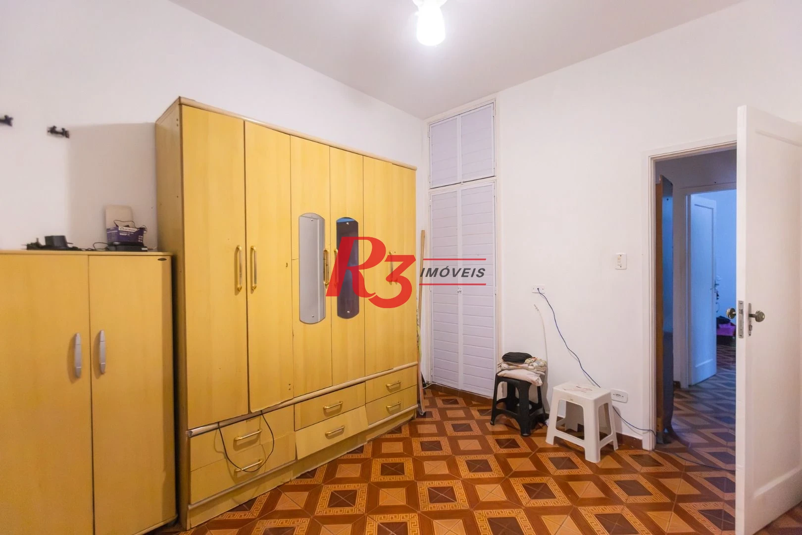 Sobrado com 4 dormitórios à venda, 93 m² por R$ 650.000,00 - Estuário - Santos/SP