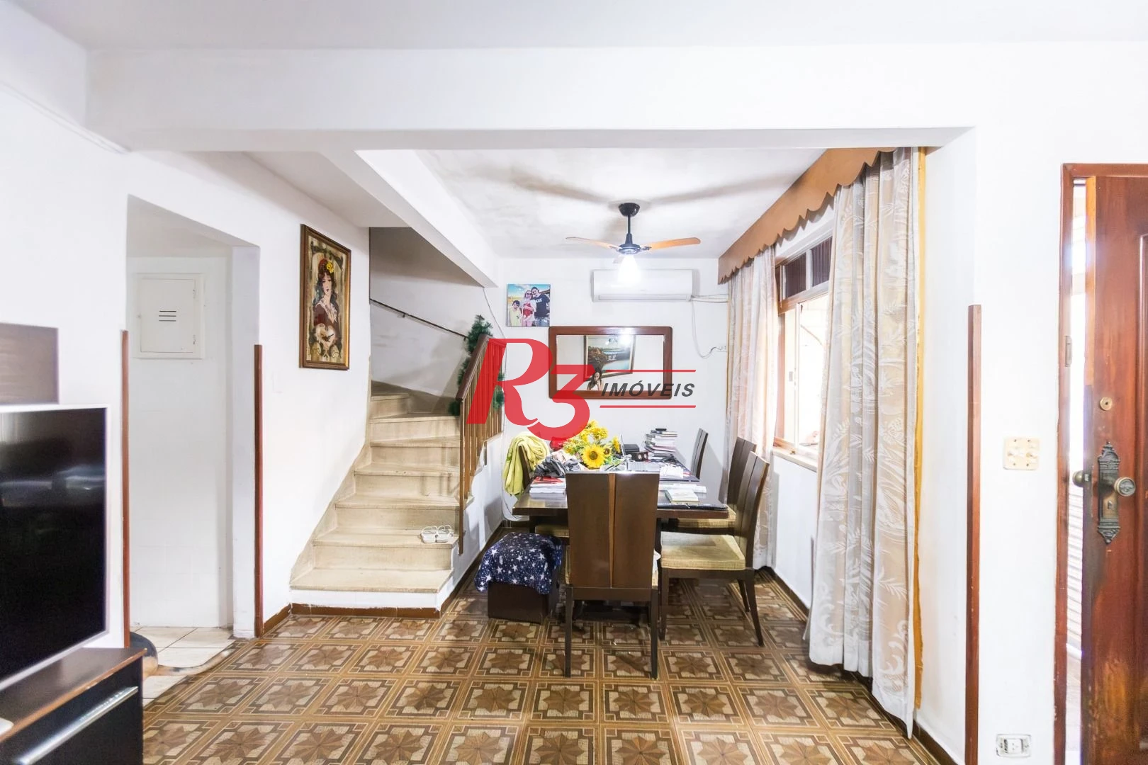 Sobrado com 4 dormitórios à venda, 93 m² por R$ 650.000,00 - Estuário - Santos/SP