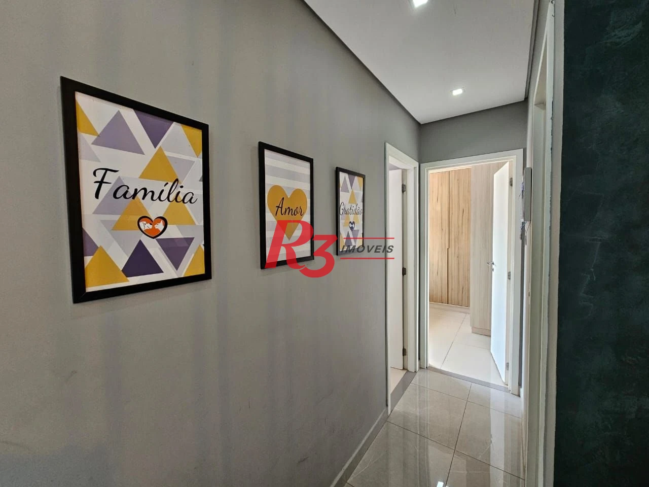 Apartamento com 2 dormitórios à venda, 63 m² por R$ 800.000,00 - Campo Grande - Santos/SP
