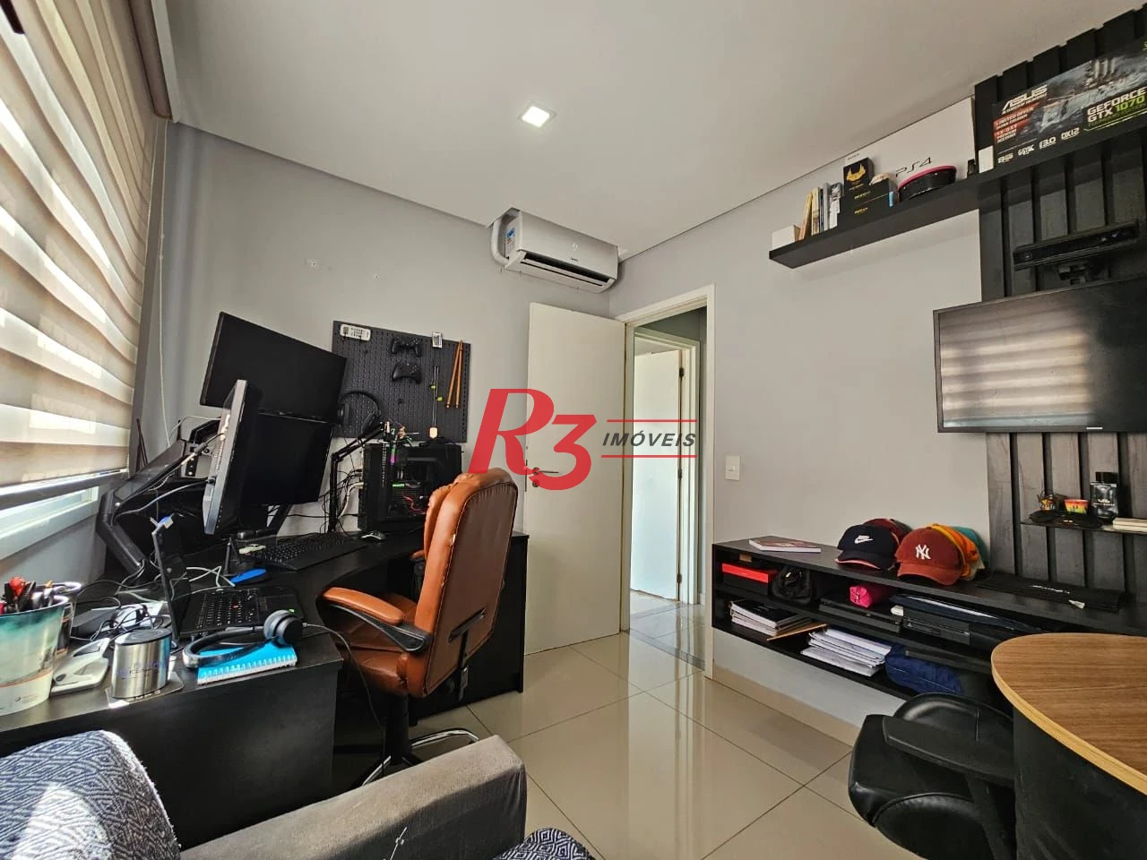 Apartamento com 2 dormitórios à venda, 63 m² por R$ 800.000,00 - Campo Grande - Santos/SP