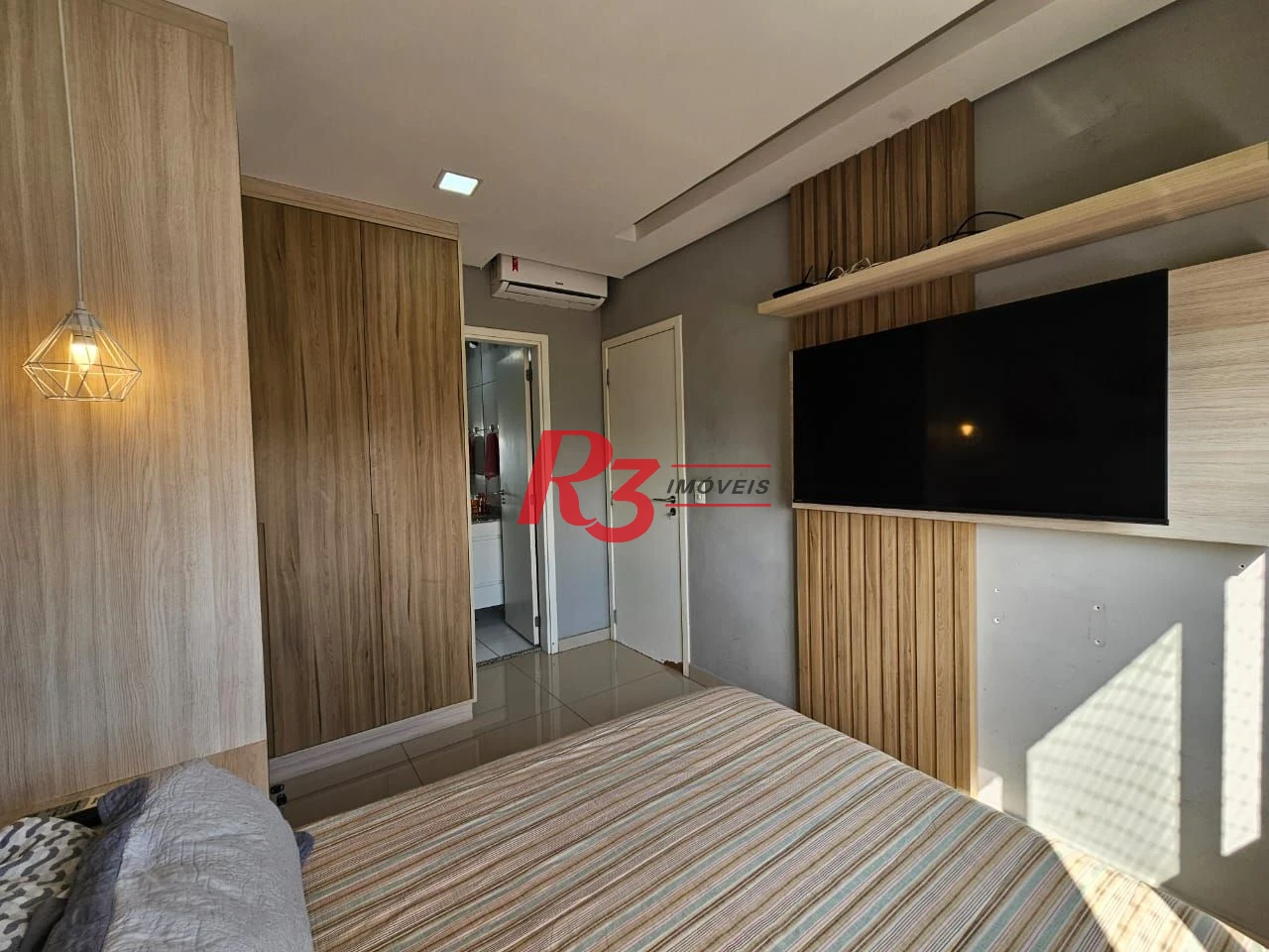 Apartamento com 2 dormitórios à venda, 63 m² por R$ 800.000,00 - Campo Grande - Santos/SP