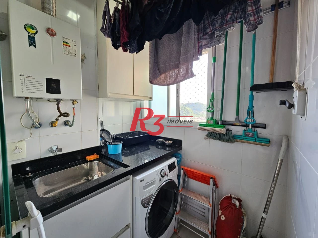 Apartamento com 2 dormitórios à venda, 63 m² por R$ 800.000,00 - Campo Grande - Santos/SP