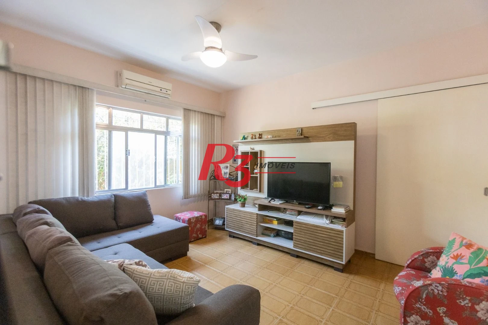Casa com 3 dormitórios à venda, 320 m² por R$ 720.000,00 - Vila São Jorge - Santos/SP