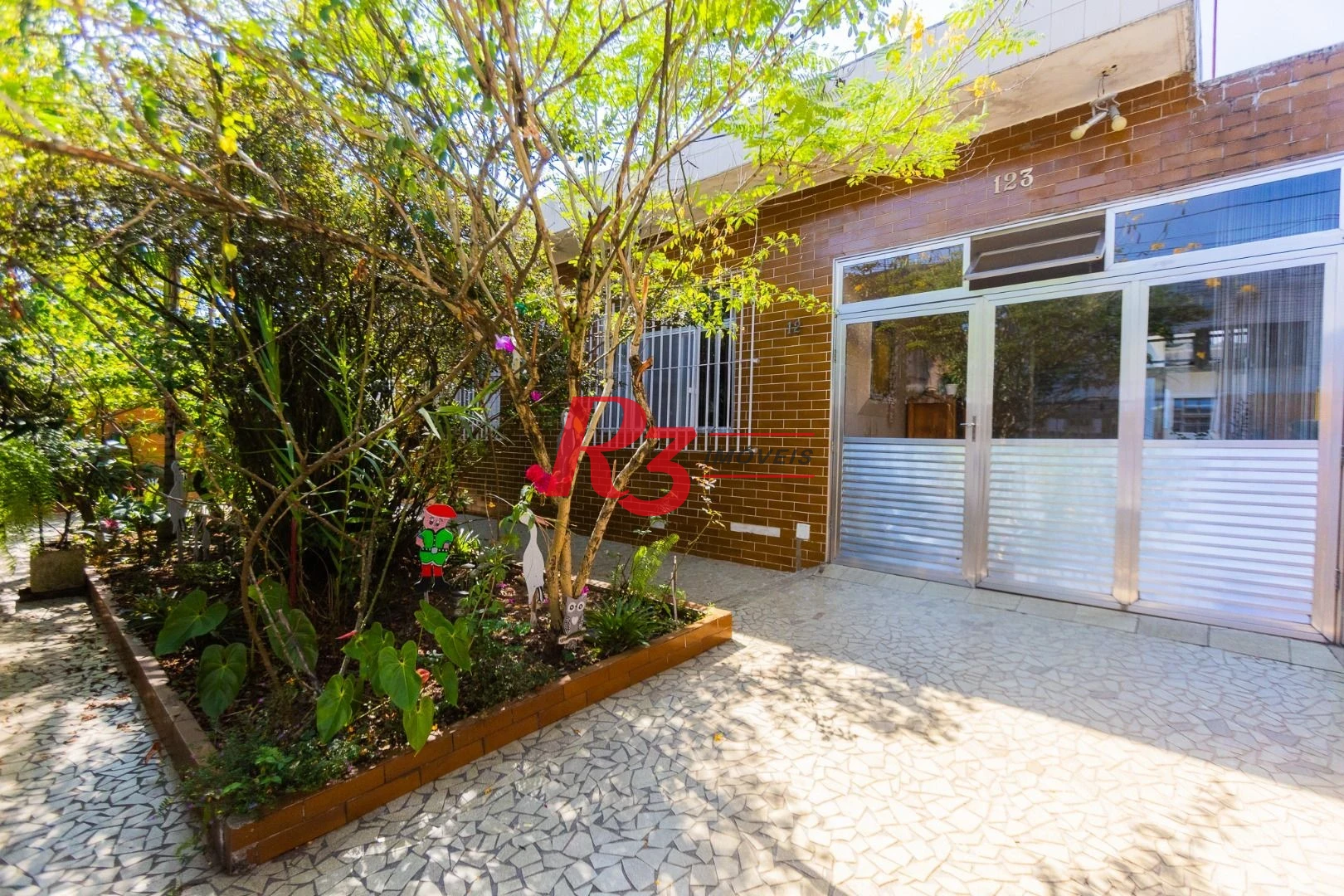 Casa com 3 dormitórios à venda, 320 m² por R$ 720.000,00 - Vila São Jorge - Santos/SP