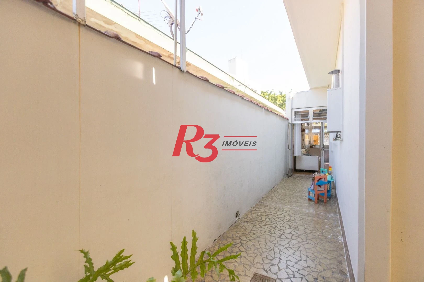 Casa com 3 dormitórios à venda, 320 m² por R$ 720.000,00 - Vila São Jorge - Santos/SP