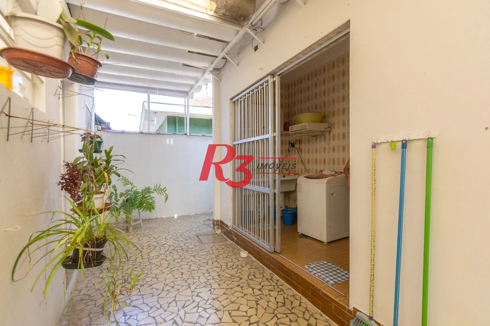 Casa com 3 dormitórios à venda, 320 m² por R$ 720.000,00 - Vila São Jorge - Santos/SP