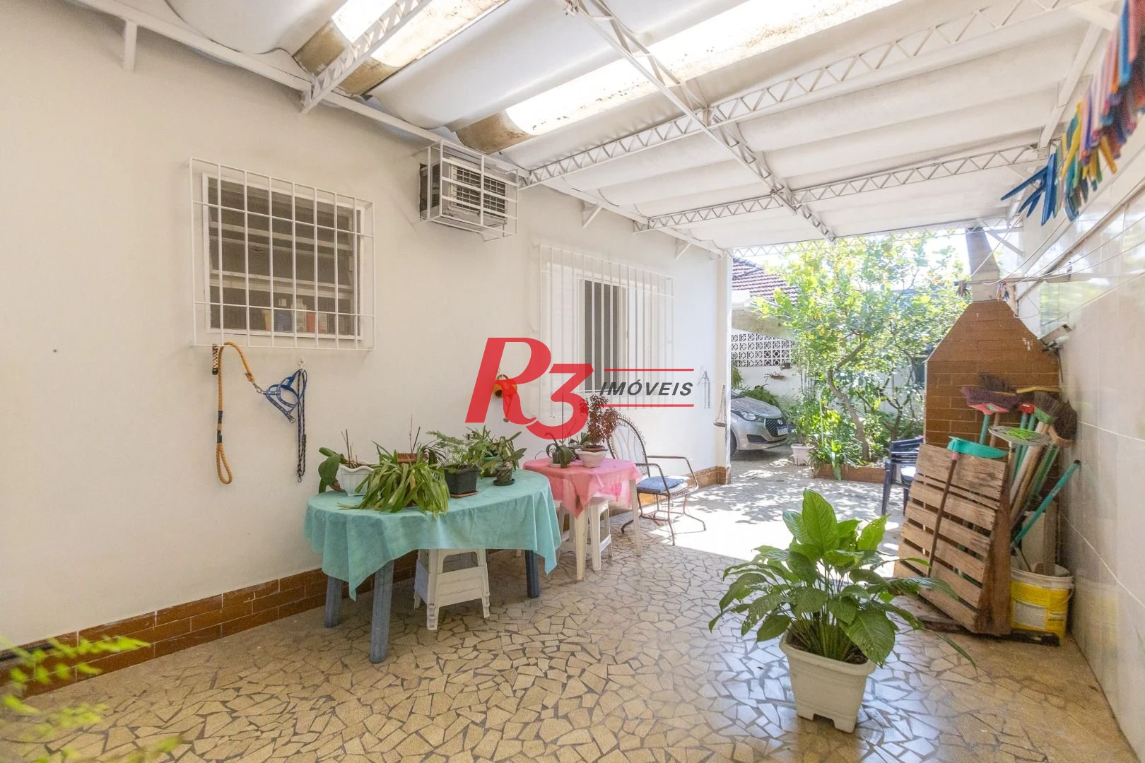 Casa com 3 dormitórios à venda, 320 m² por R$ 720.000,00 - Vila São Jorge - Santos/SP
