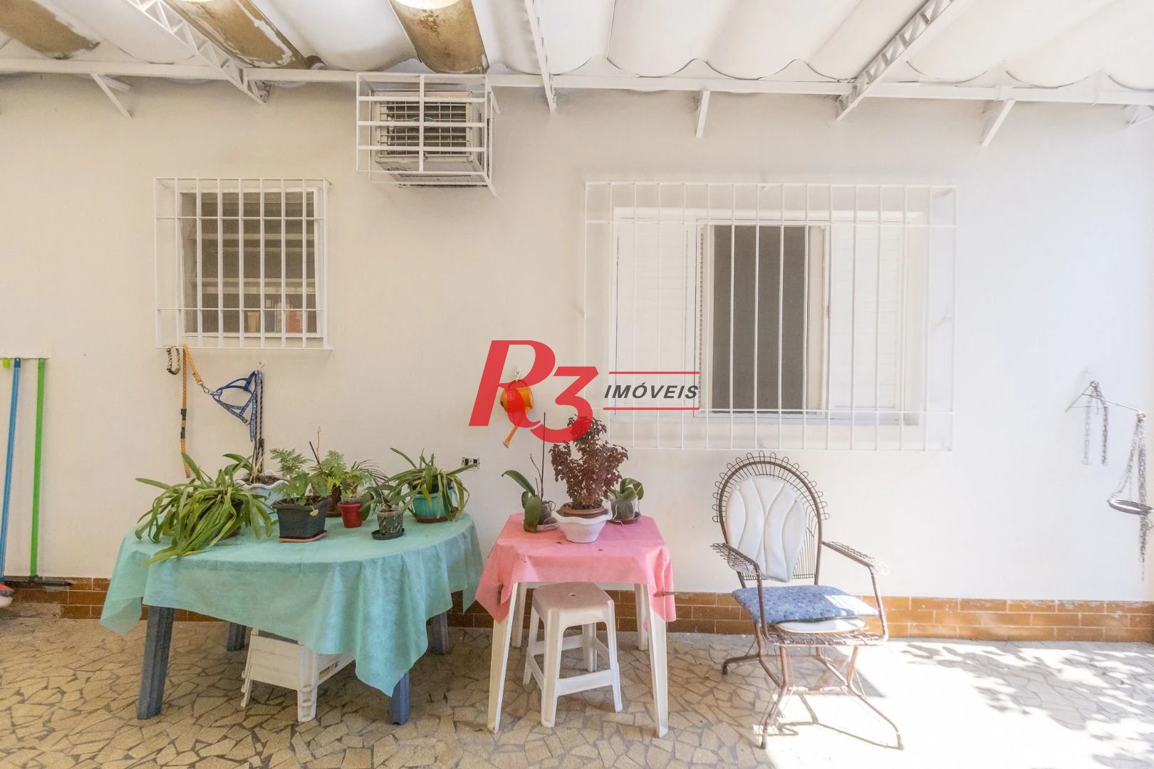 Casa com 3 dormitórios à venda, 320 m² por R$ 720.000,00 - Vila São Jorge - Santos/SP