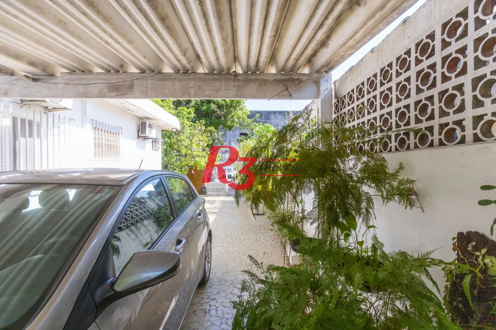 Casa com 3 dormitórios à venda, 320 m² por R$ 720.000,00 - Vila São Jorge - Santos/SP