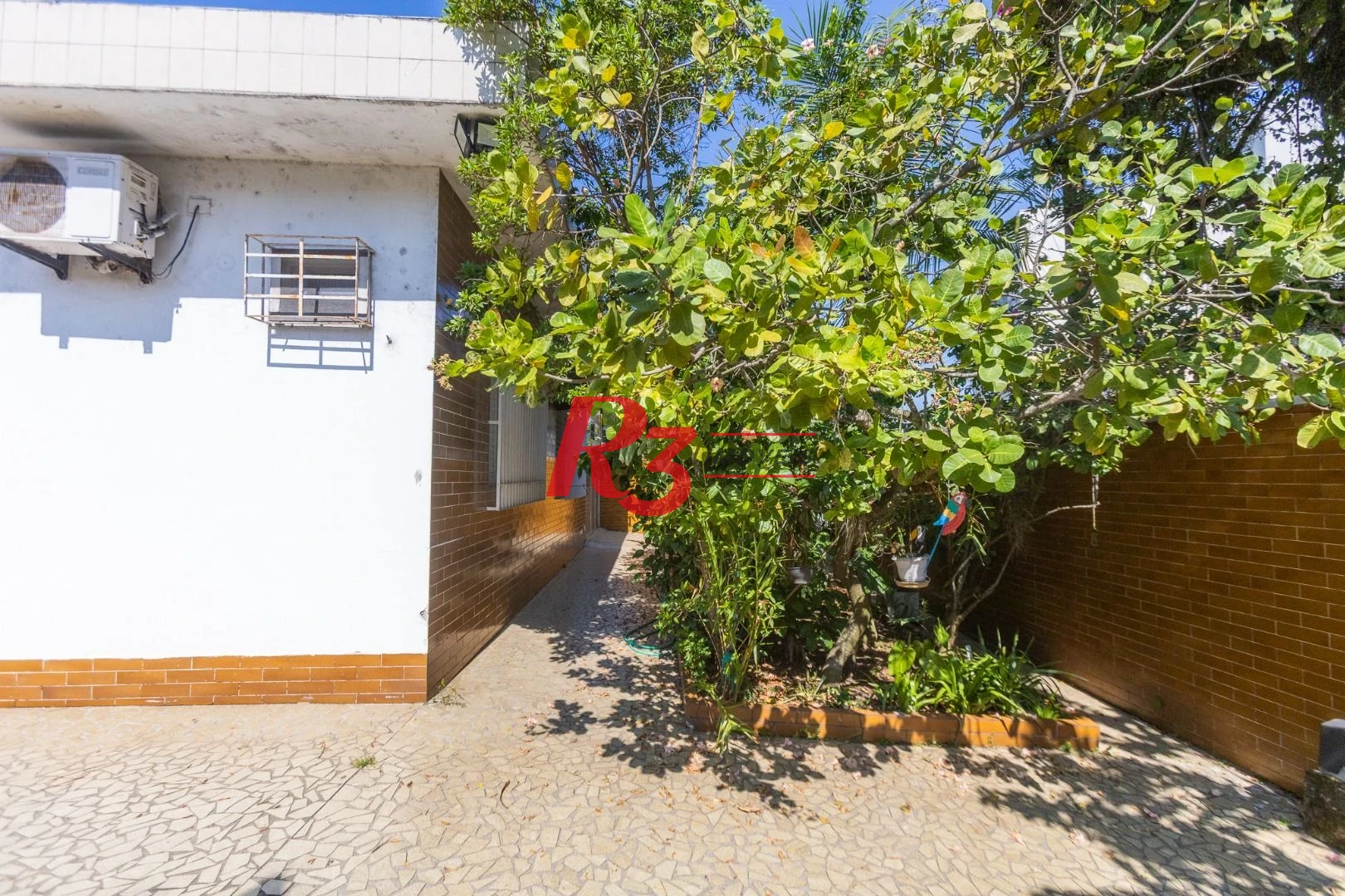 Casa com 3 dormitórios à venda, 320 m² por R$ 720.000,00 - Vila São Jorge - Santos/SP