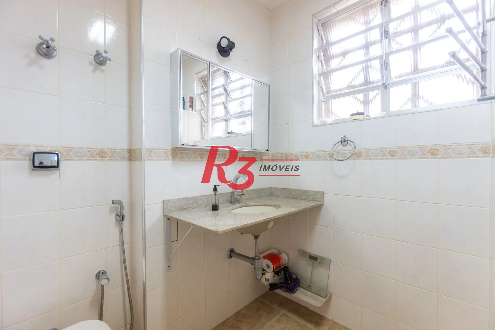 Apartamento com 2 dormitórios à venda, 84 m² por R$ 850.000,00 - Embaré - Santos/SP