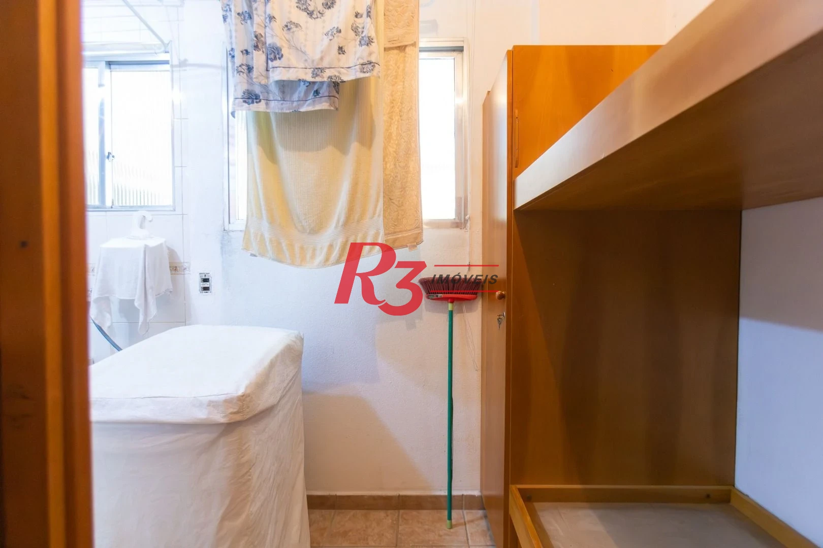 Apartamento com 2 dormitórios à venda, 84 m² por R$ 850.000,00 - Embaré - Santos/SP