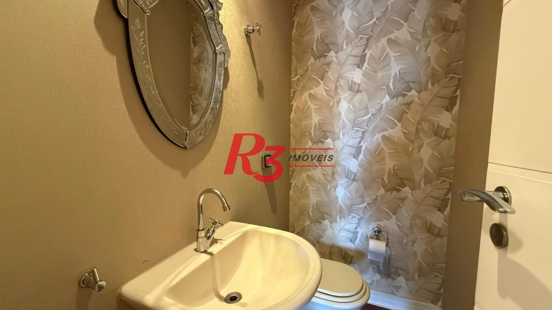 Apartamento com 4 dormitórios à venda, 184 m² por R$ 1.590.000,00 - Boqueirão - Santos/SP