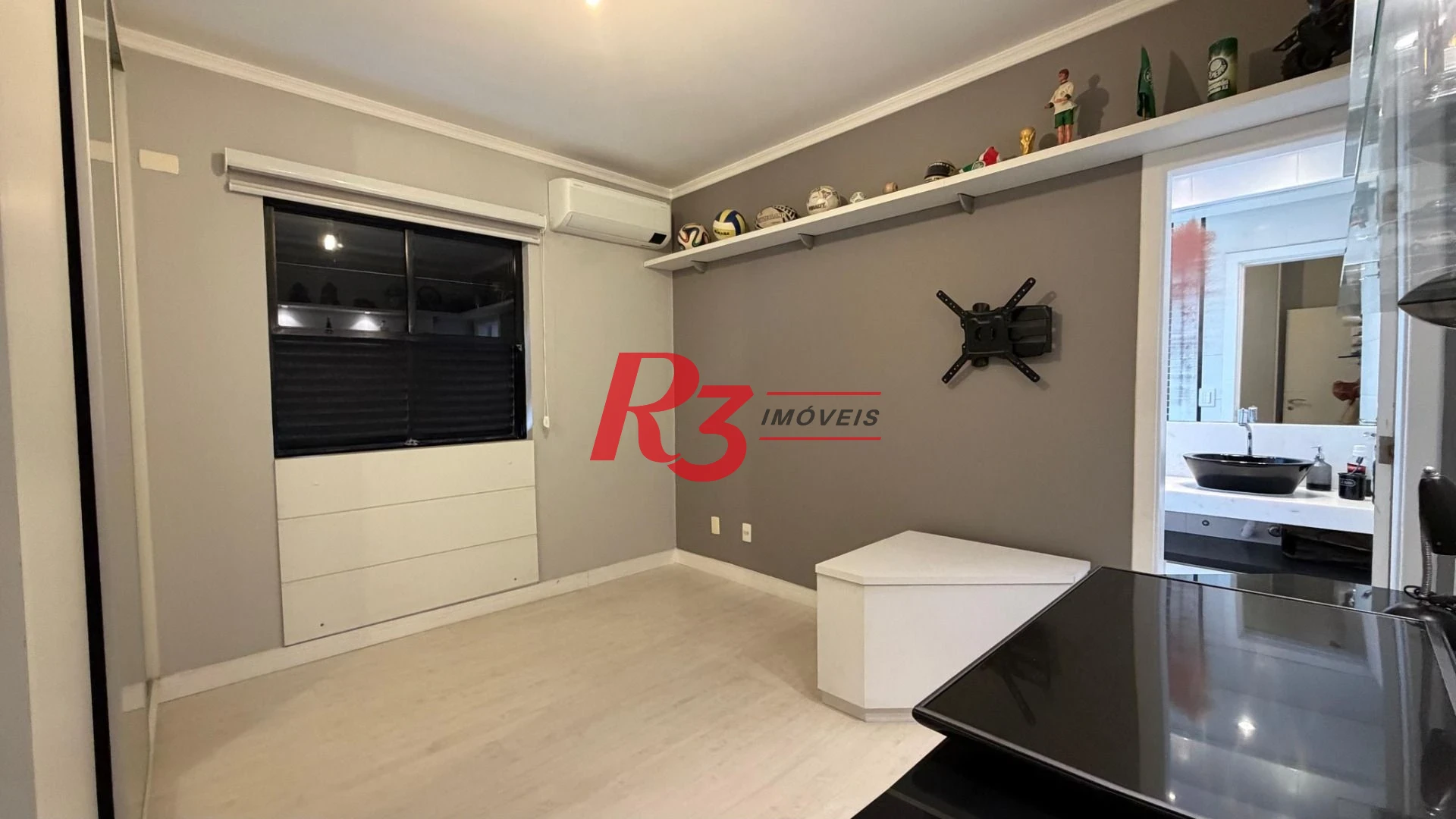 Apartamento com 4 dormitórios à venda, 184 m² por R$ 1.590.000,00 - Boqueirão - Santos/SP