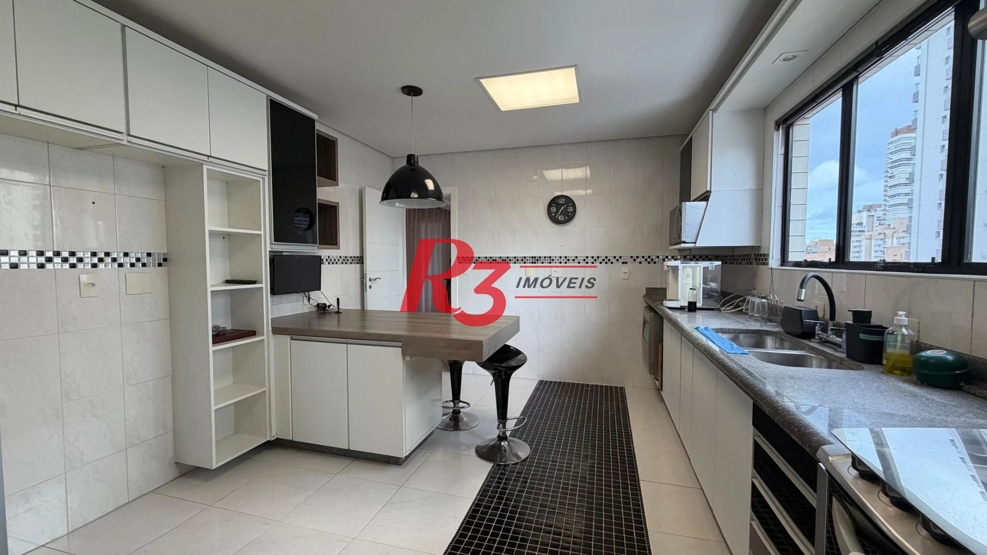 Apartamento com 4 dormitórios à venda, 184 m² por R$ 1.590.000,00 - Boqueirão - Santos/SP