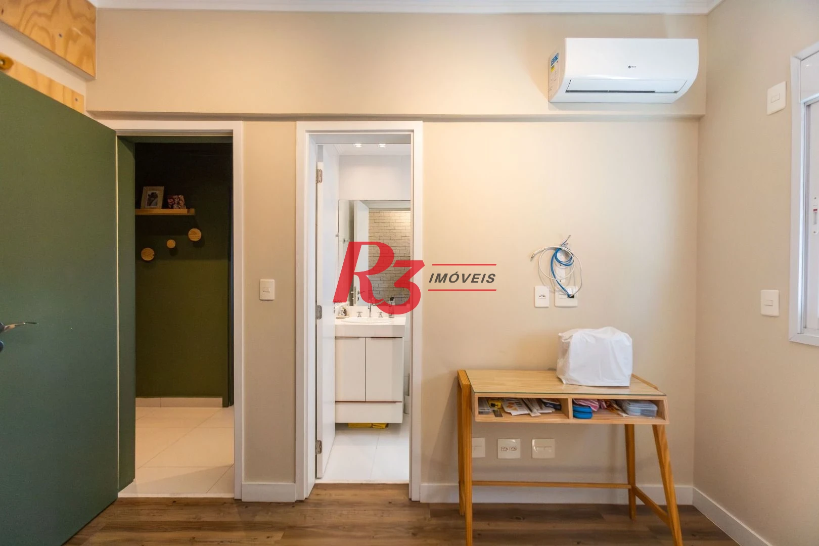 Apartamento com 3 dormitórios à venda, 155 m² por R$ 2.759.000,00 - Ponta da Praia - Santos/SP