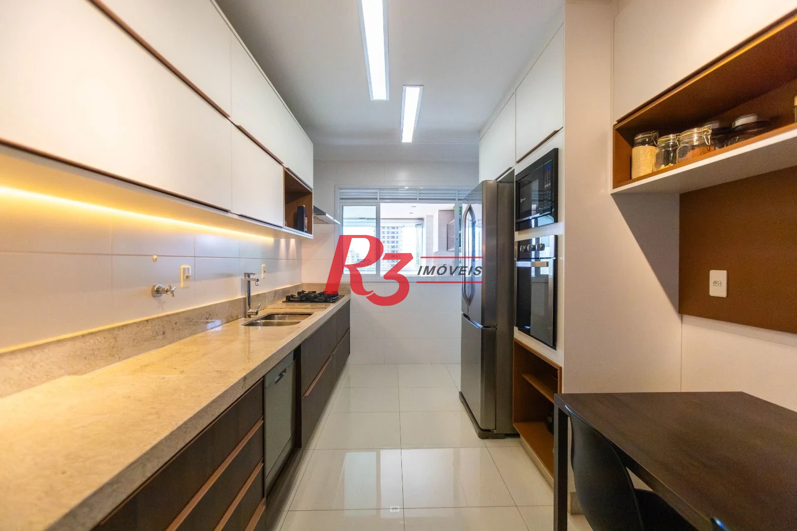 Apartamento com 3 dormitórios à venda, 155 m² por R$ 2.759.000,00 - Ponta da Praia - Santos/SP