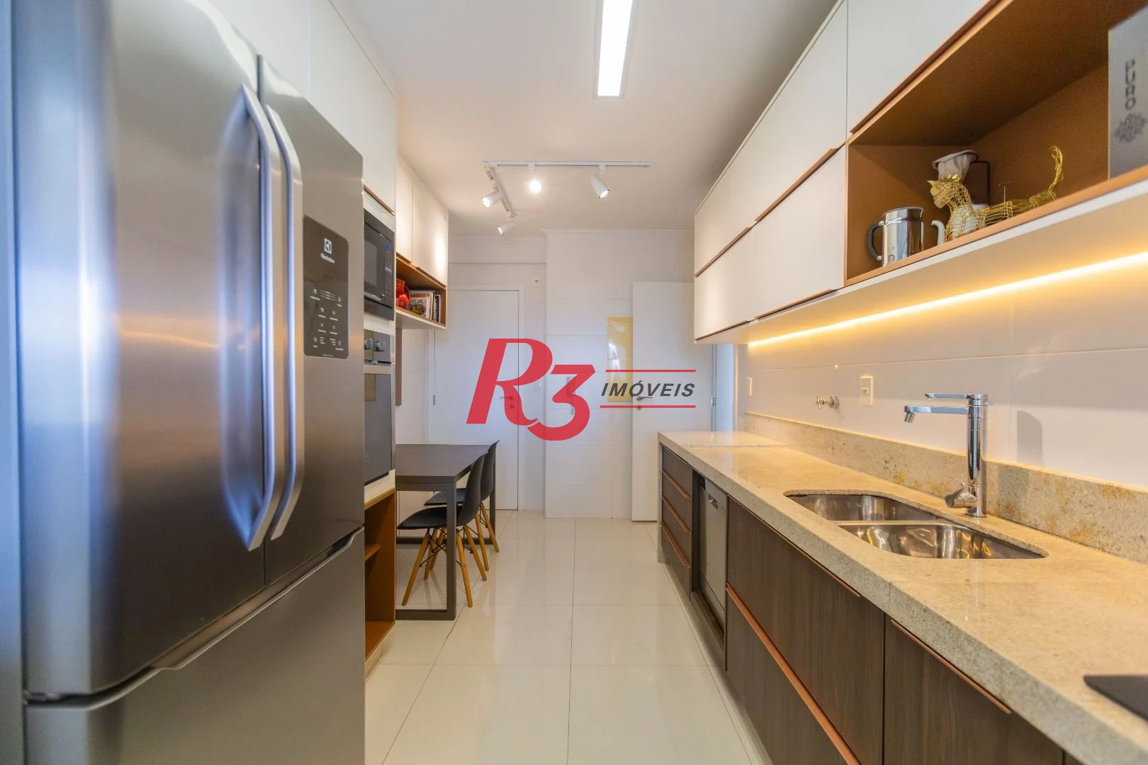 Apartamento com 3 dormitórios à venda, 155 m² por R$ 2.759.000,00 - Ponta da Praia - Santos/SP