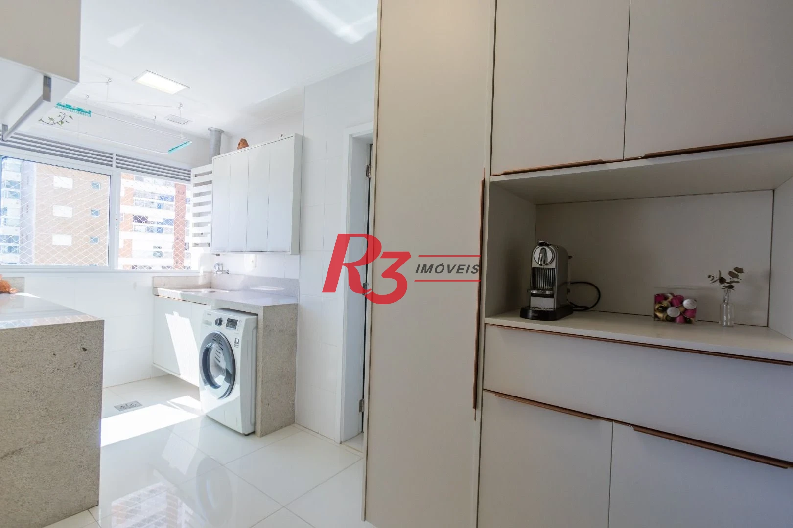 Apartamento com 3 dormitórios à venda, 155 m² por R$ 2.759.000,00 - Ponta da Praia - Santos/SP