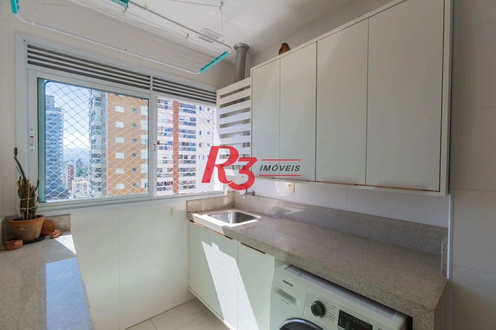 Apartamento com 3 dormitórios à venda, 155 m² por R$ 2.759.000,00 - Ponta da Praia - Santos/SP