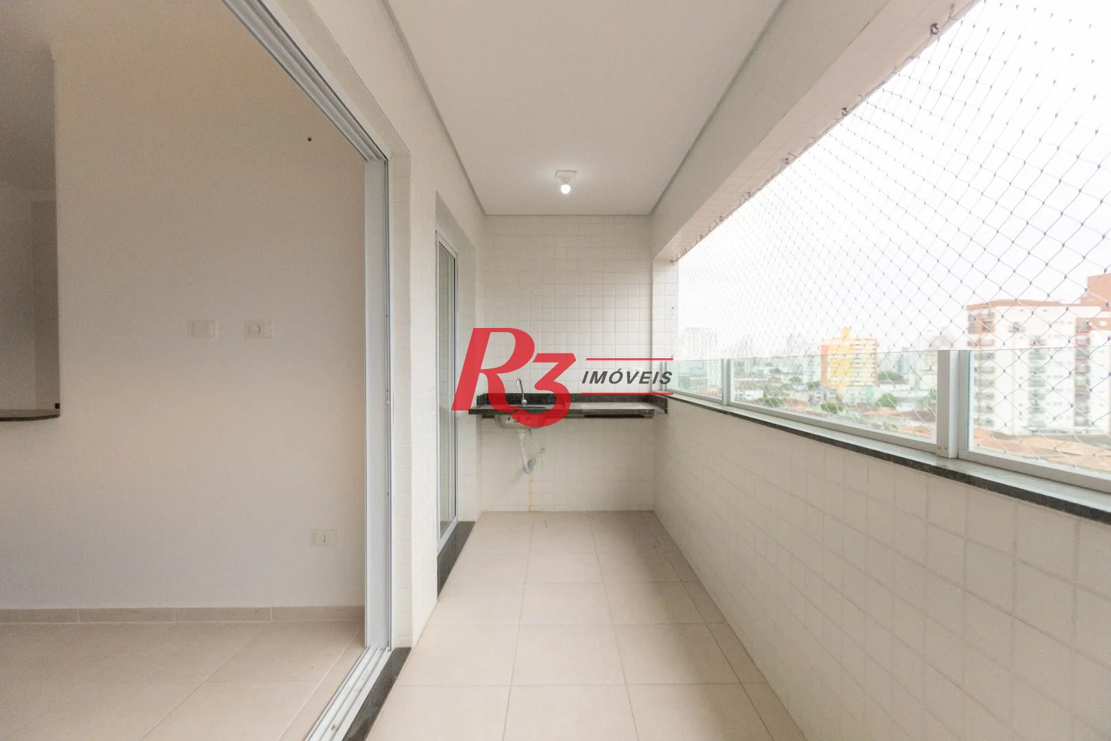 Apartamento com 2 dormitórios à venda, 61 m² por R$ 540.000,00 - Macuco - Santos/SP