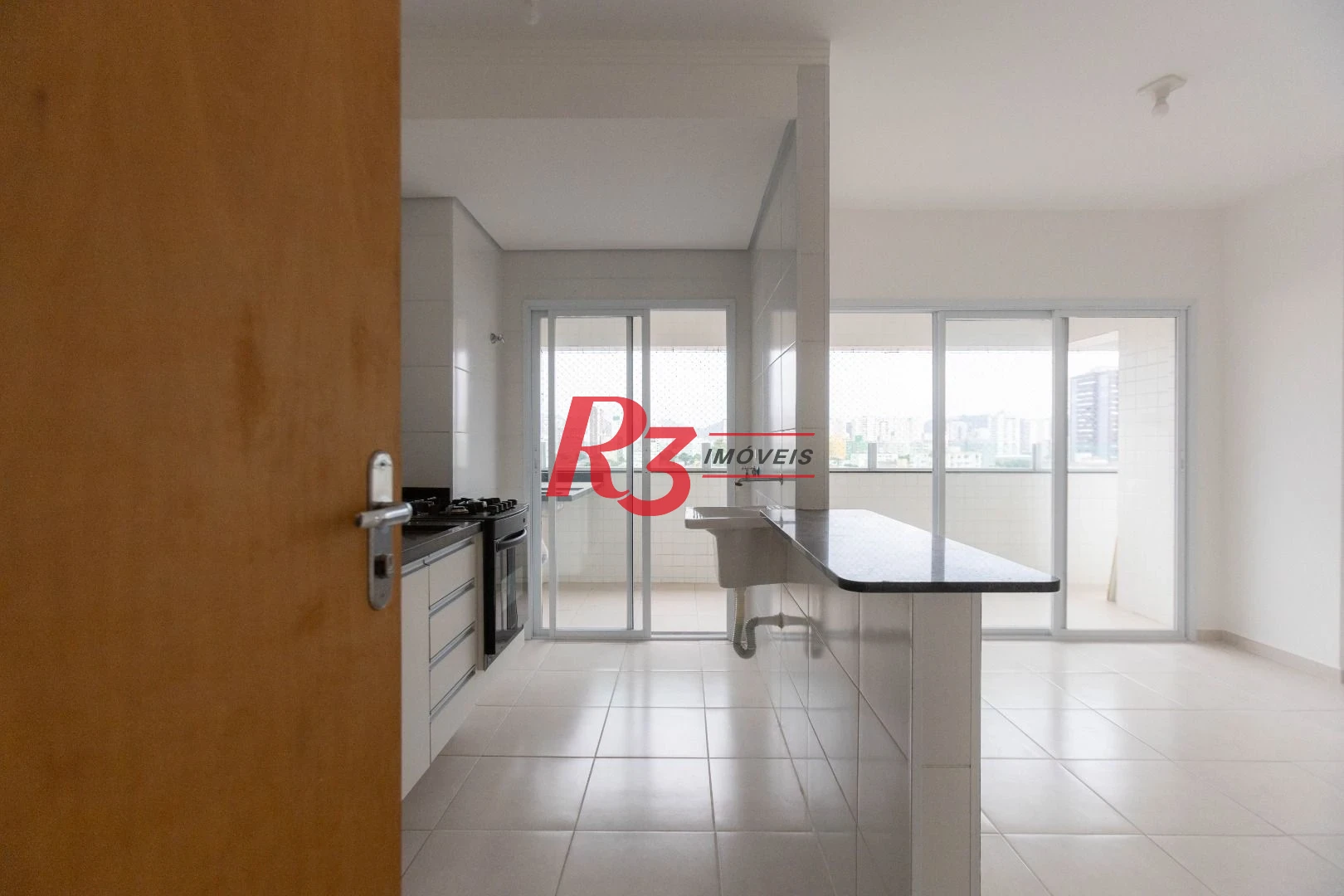 Apartamento com 2 dormitórios à venda, 61 m² por R$ 540.000,00 - Macuco - Santos/SP