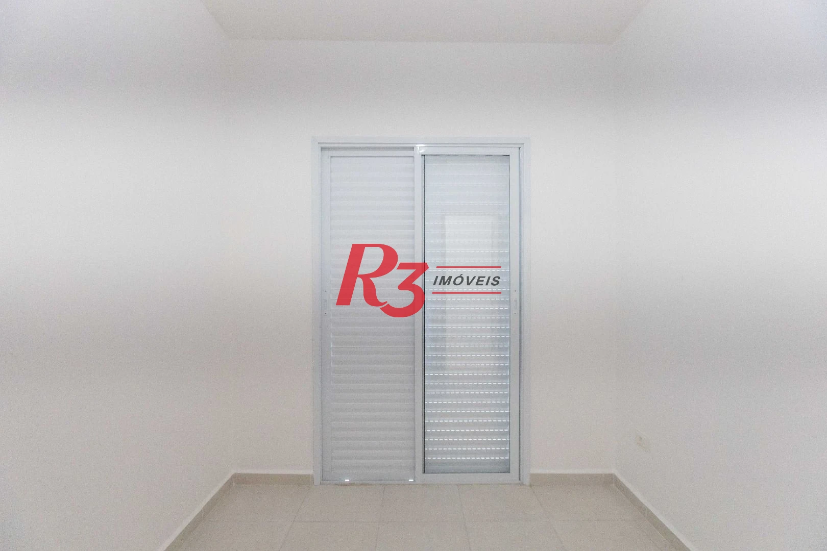Apartamento com 2 dormitórios à venda, 61 m² por R$ 540.000,00 - Macuco - Santos/SP