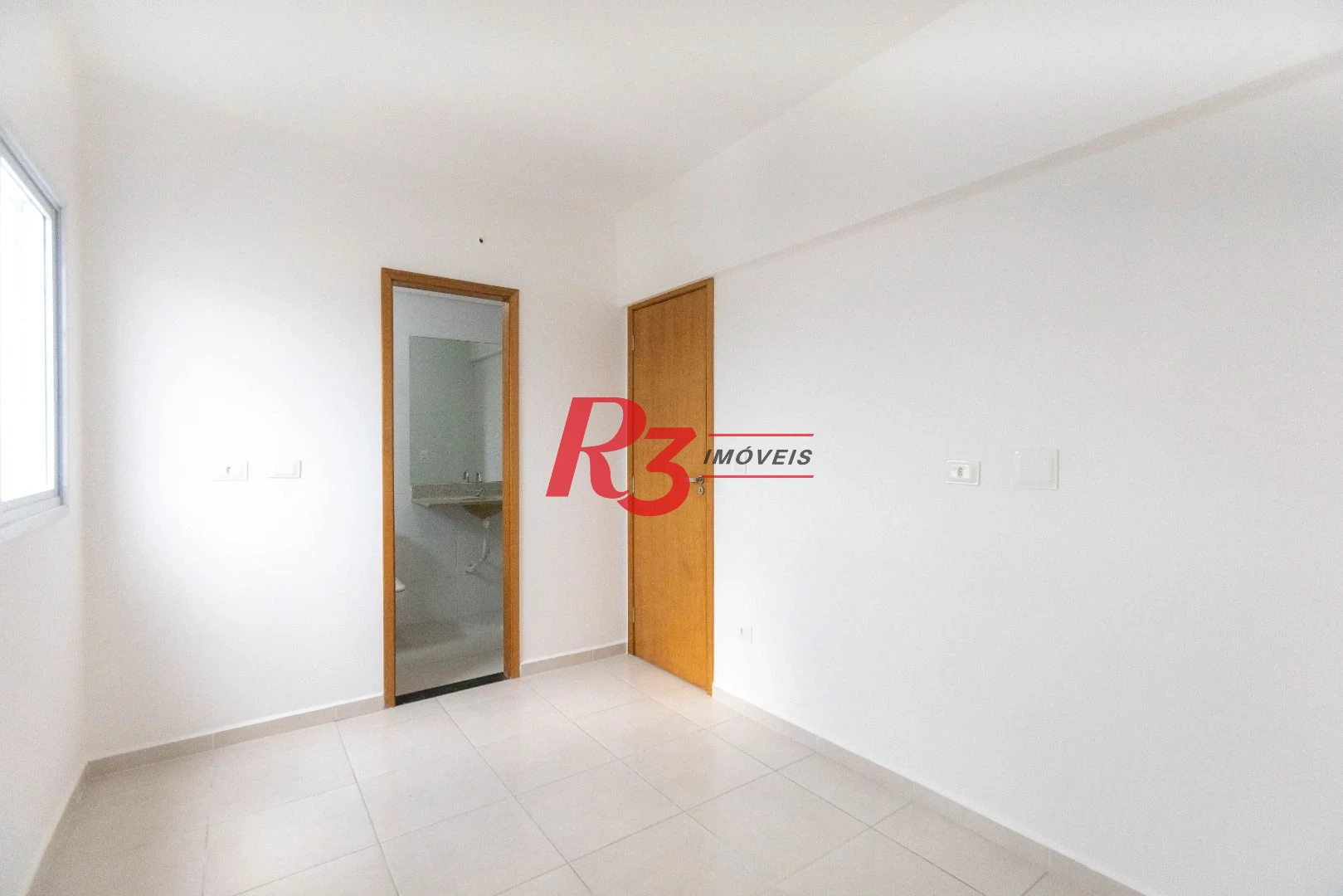 Apartamento com 2 dormitórios à venda, 61 m² por R$ 540.000,00 - Macuco - Santos/SP