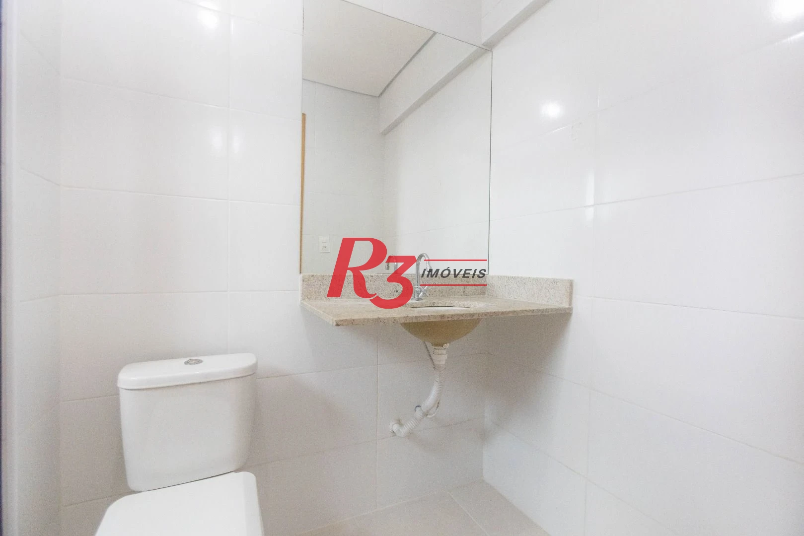Apartamento com 2 dormitórios à venda, 61 m² por R$ 540.000,00 - Macuco - Santos/SP