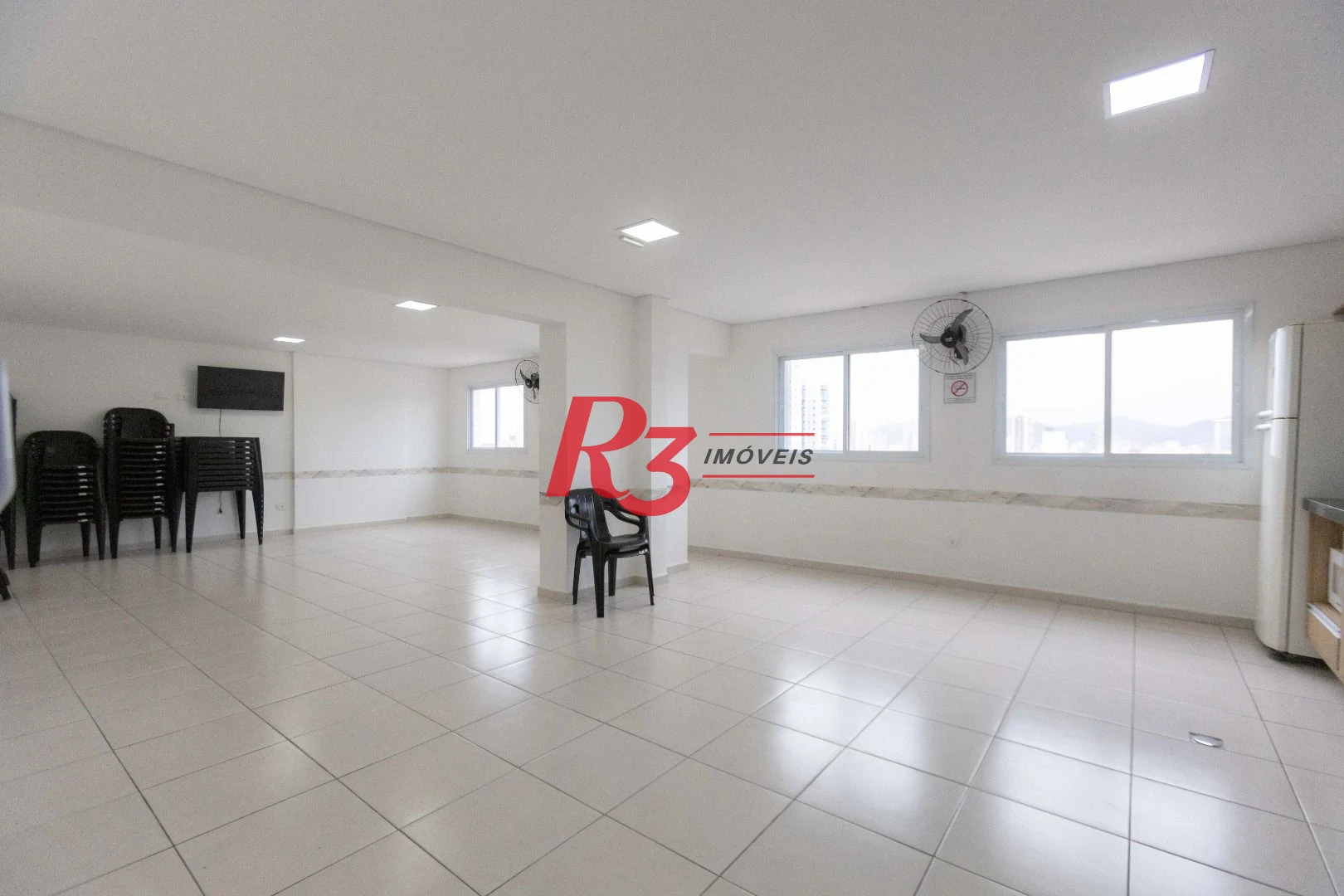 Apartamento com 2 dormitórios à venda, 61 m² por R$ 540.000,00 - Macuco - Santos/SP