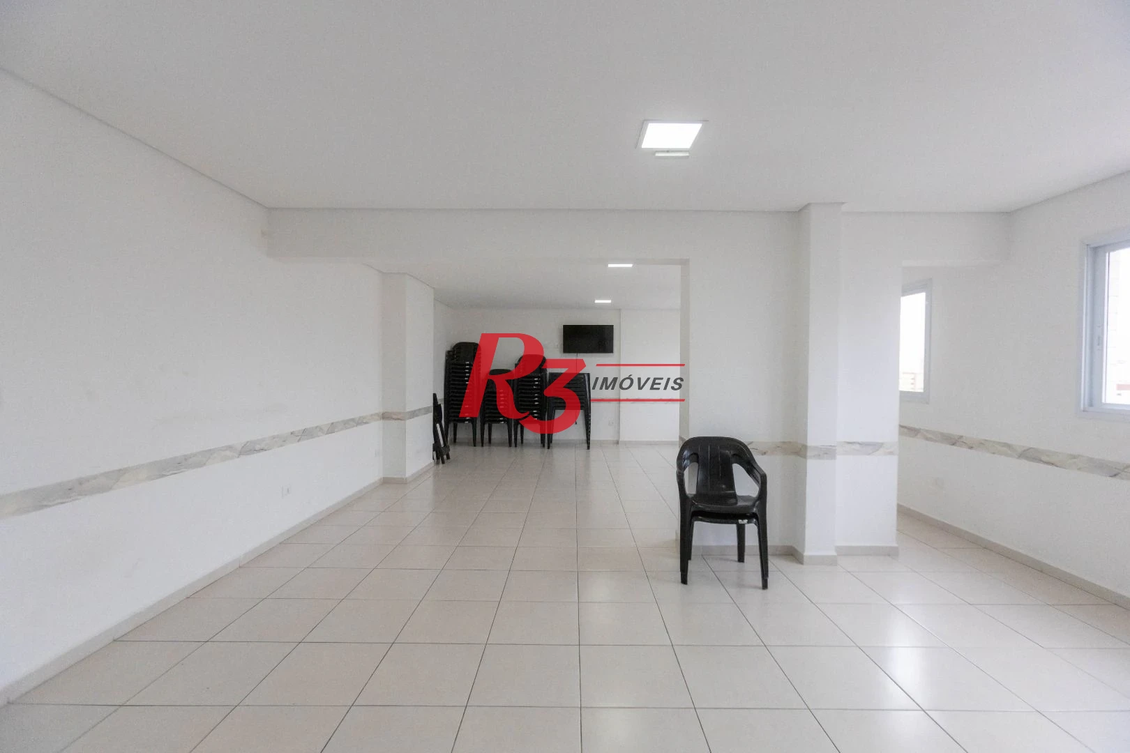 Apartamento com 2 dormitórios à venda, 61 m² por R$ 540.000,00 - Macuco - Santos/SP