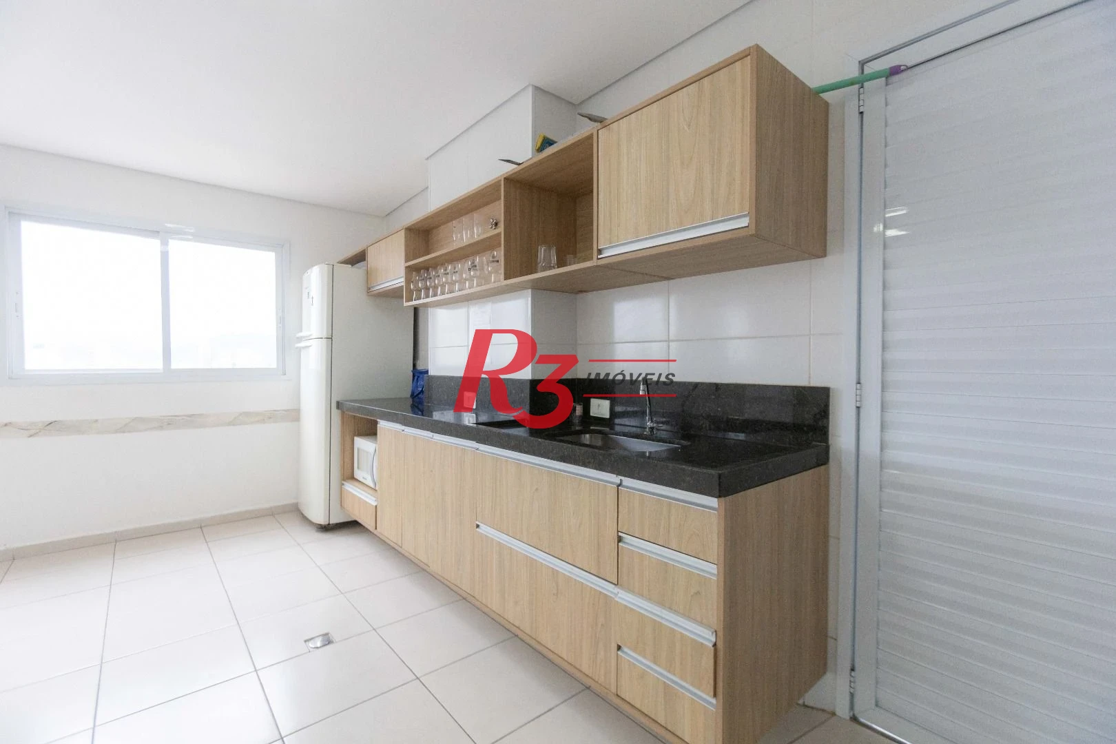 Apartamento com 2 dormitórios à venda, 61 m² por R$ 540.000,00 - Macuco - Santos/SP
