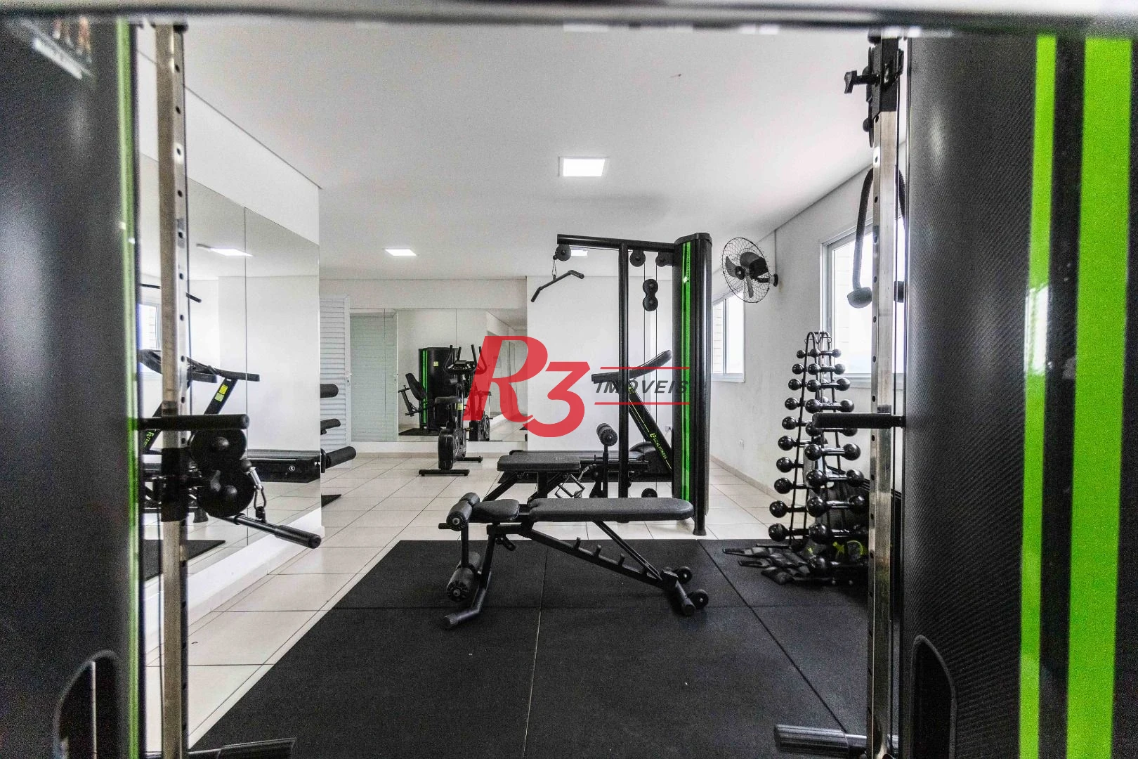 Apartamento com 2 dormitórios à venda, 61 m² por R$ 540.000,00 - Macuco - Santos/SP