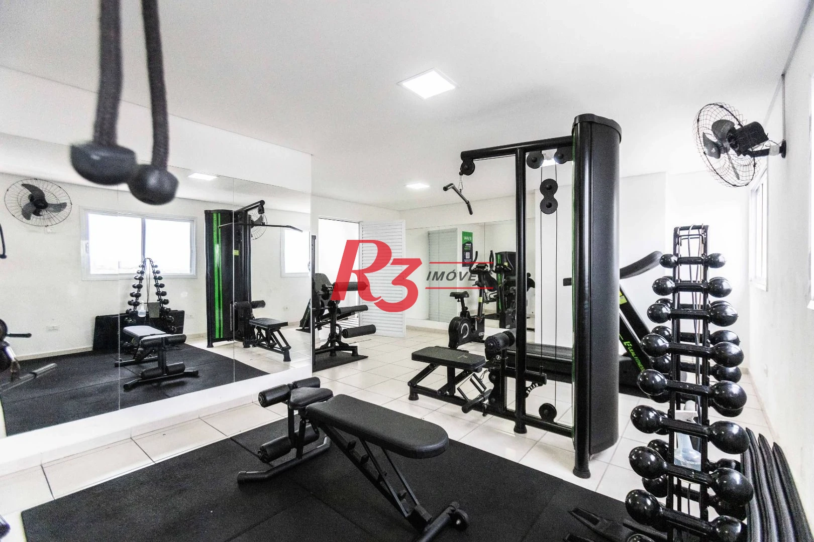 Apartamento com 2 dormitórios à venda, 61 m² por R$ 540.000,00 - Macuco - Santos/SP