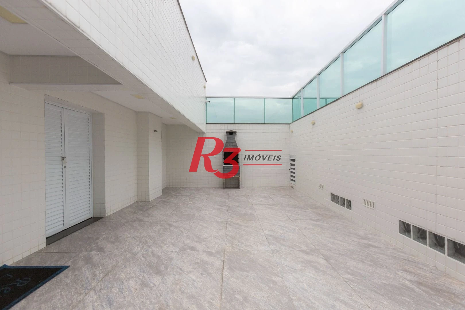Apartamento com 2 dormitórios à venda, 61 m² por R$ 540.000,00 - Macuco - Santos/SP