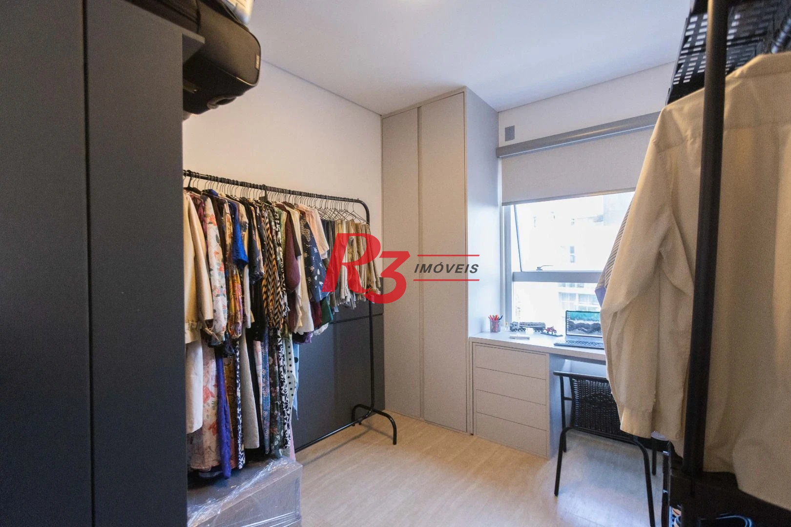 Apartamento com 2 dormitórios à venda, 72 m² por R$ 1.030.000,00 - Embaré - Santos/SP