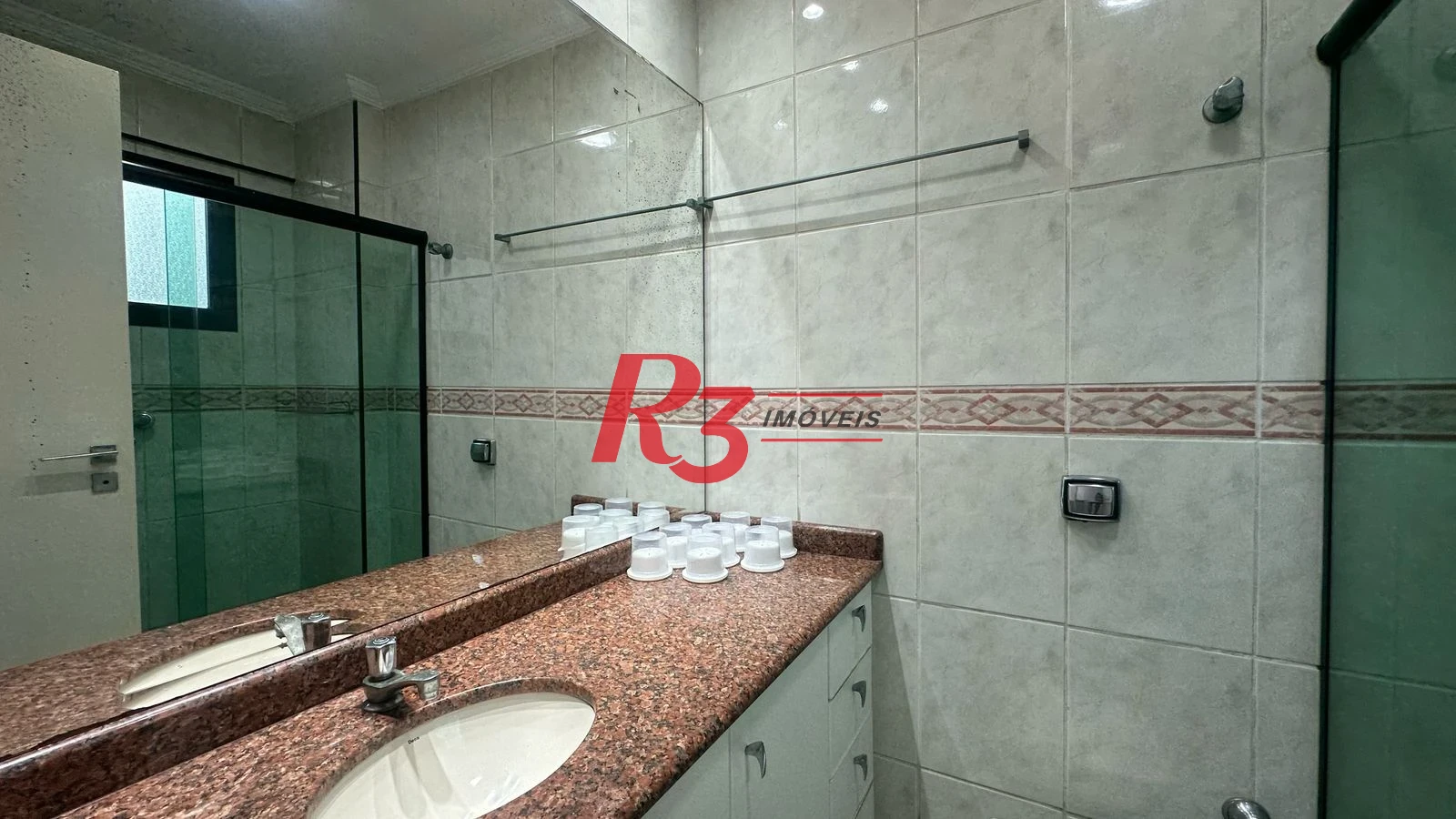 Apartamento com 3 dormitórios à venda, 141 m² por R$ 1.250.000,00 - Pompéia - Santos/SP