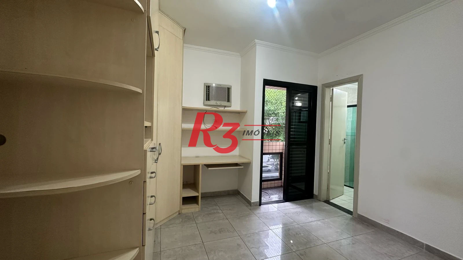 Apartamento com 3 dormitórios à venda, 141 m² por R$ 1.250.000,00 - Pompéia - Santos/SP