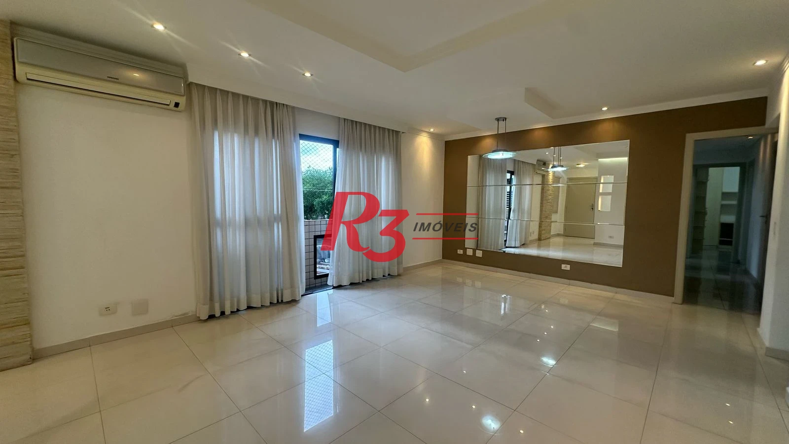 Apartamento com 3 dormitórios à venda, 141 m² por R$ 1.250.000,00 - Pompéia - Santos/SP