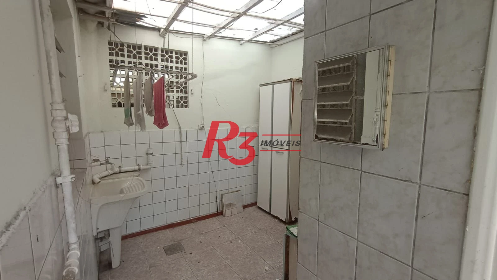 Casa com 2 dormitórios à venda, 120 m² por R$ 500.000,00 - Vila Valença - São Vicente/SP