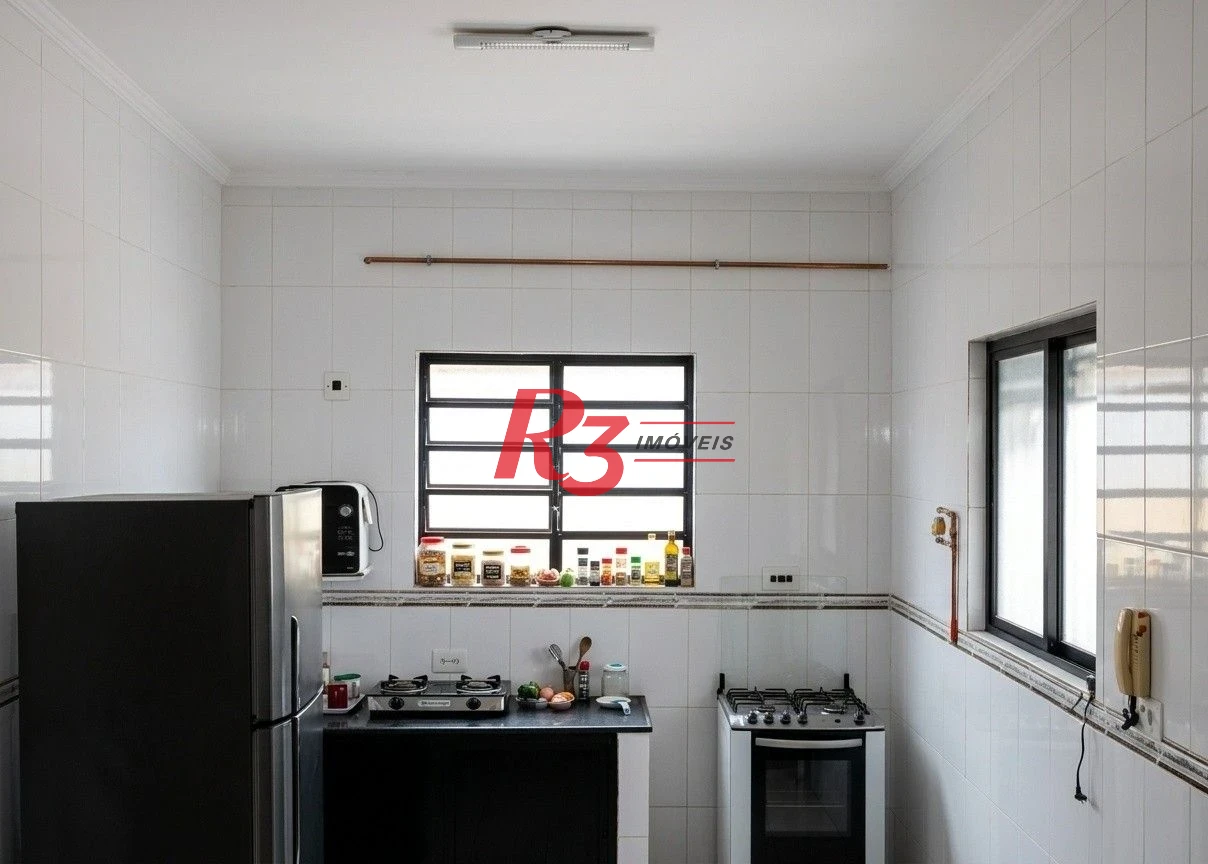 Casa com 2 dormitórios à venda, 180 m² por R$ 480.000,00 - Rádio Club - Santos/SP