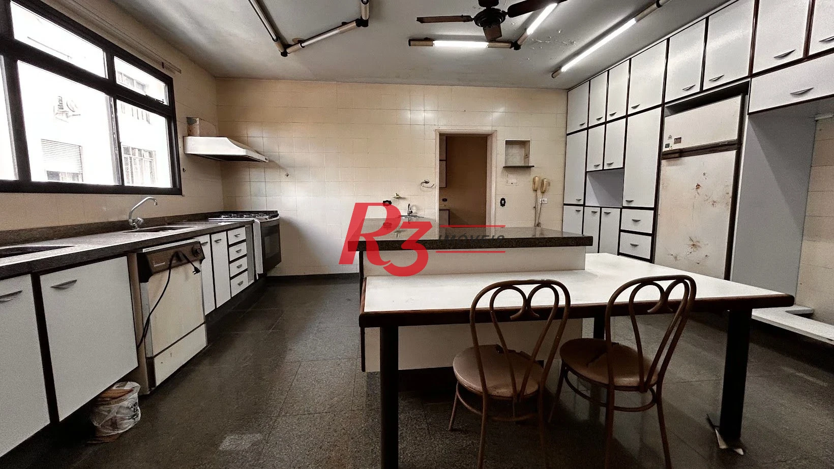 Apartamento com 4 dormitórios à venda, 445 m² por R$ 4.700.000,00 - Boqueirão - Santos/SP