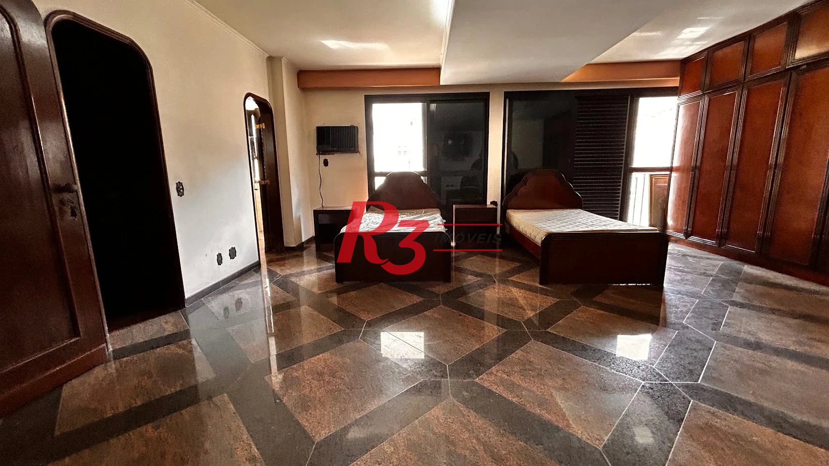 Apartamento com 4 dormitórios à venda, 445 m² por R$ 4.700.000,00 - Boqueirão - Santos/SP
