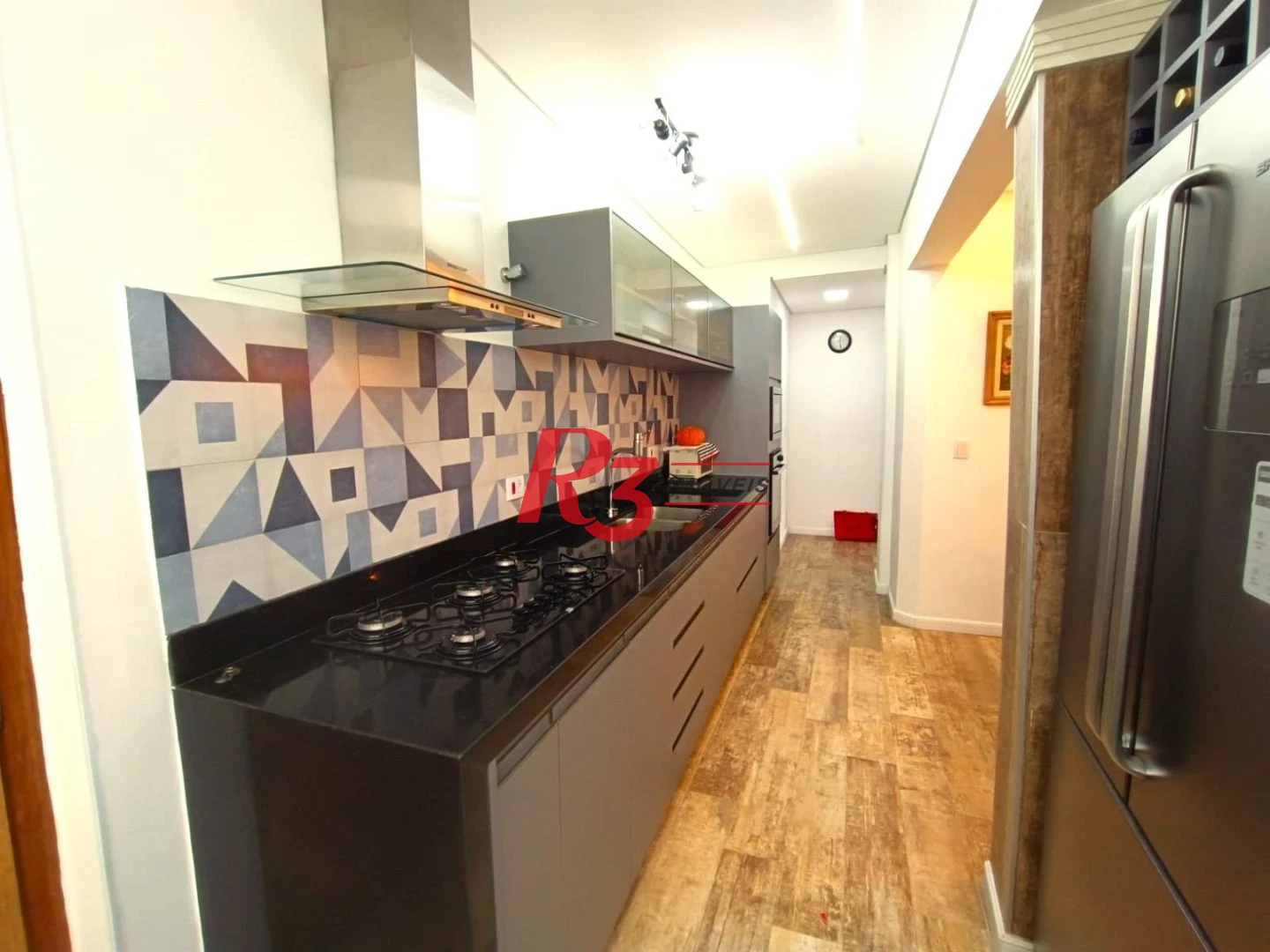 Apartamento com 2 dormitórios à venda, 133 m² por R$ 1.050.000,00 - Embaré - Santos/SP