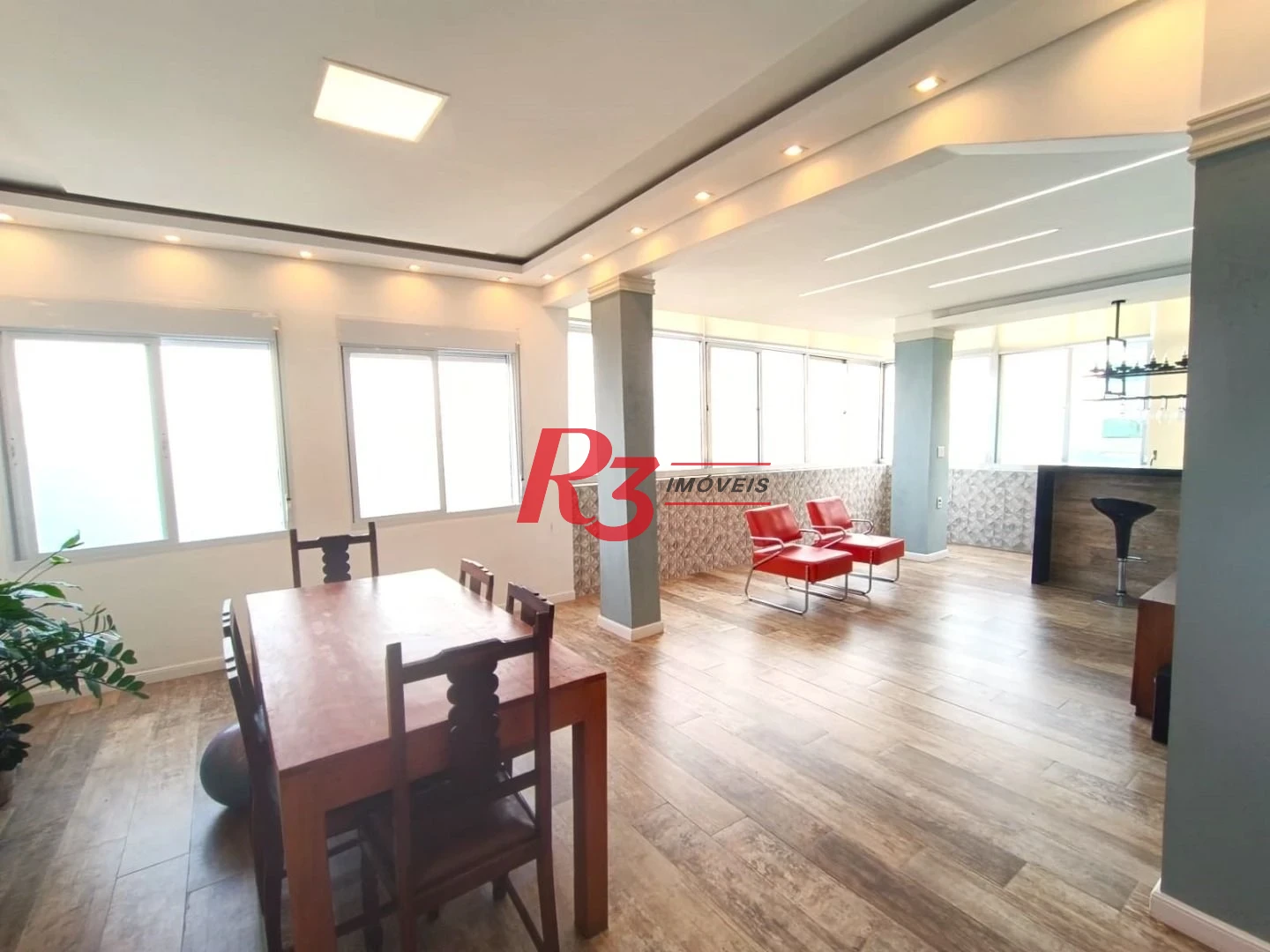 Apartamento com 2 dormitórios à venda, 133 m² por R$ 1.050.000,00 - Embaré - Santos/SP