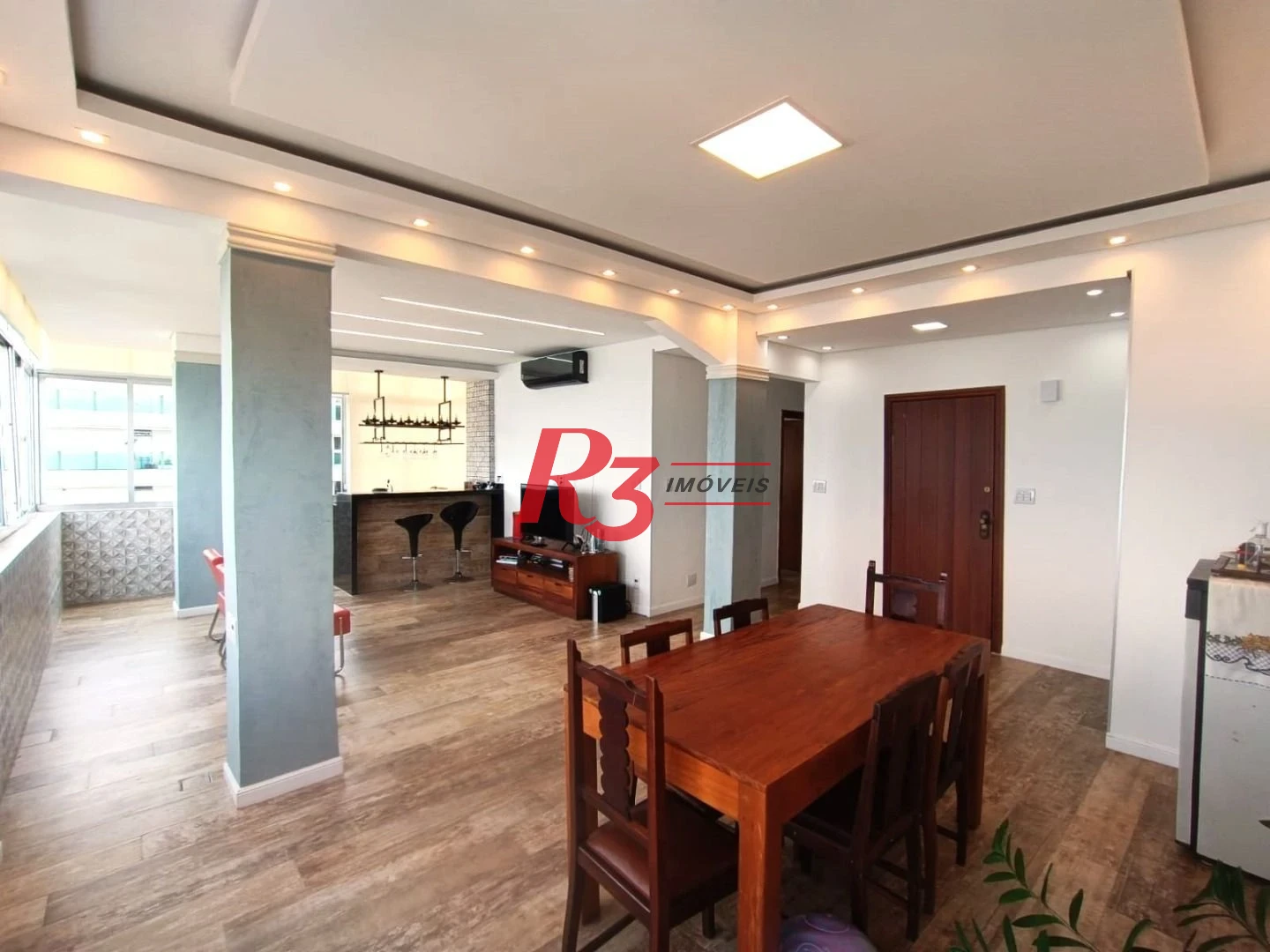 Apartamento com 2 dormitórios à venda, 133 m² por R$ 1.050.000,00 - Embaré - Santos/SP