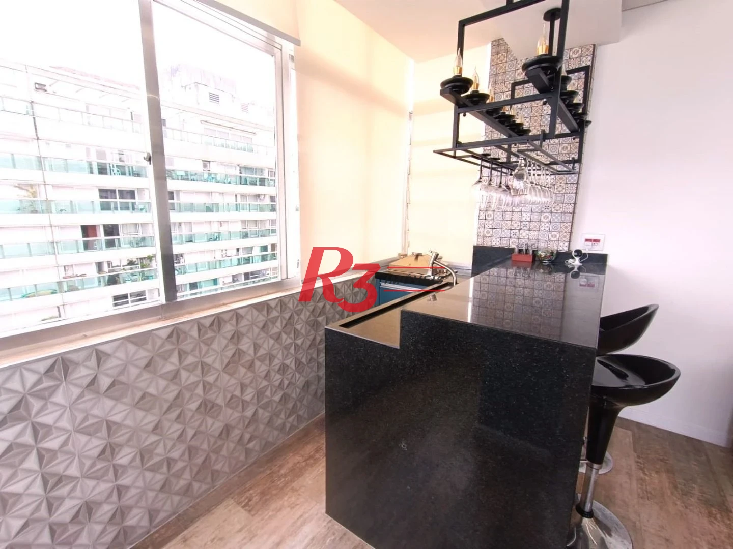 Apartamento com 2 dormitórios à venda, 133 m² por R$ 1.050.000,00 - Embaré - Santos/SP