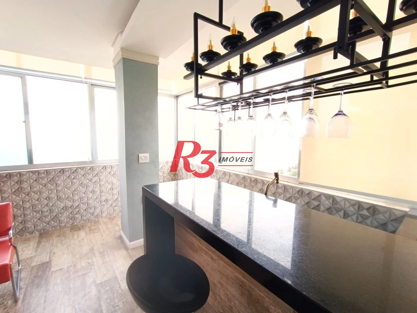 Apartamento com 2 dormitórios à venda, 133 m² por R$ 1.050.000,00 - Embaré - Santos/SP