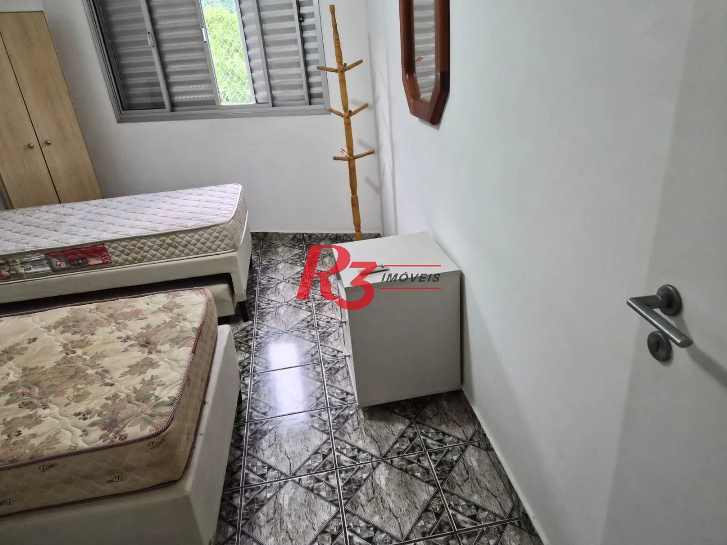 Apartamento com 2 dormitórios à venda, 70 m² por R$ 400.000,00 - Itararé - São Vicente/SP