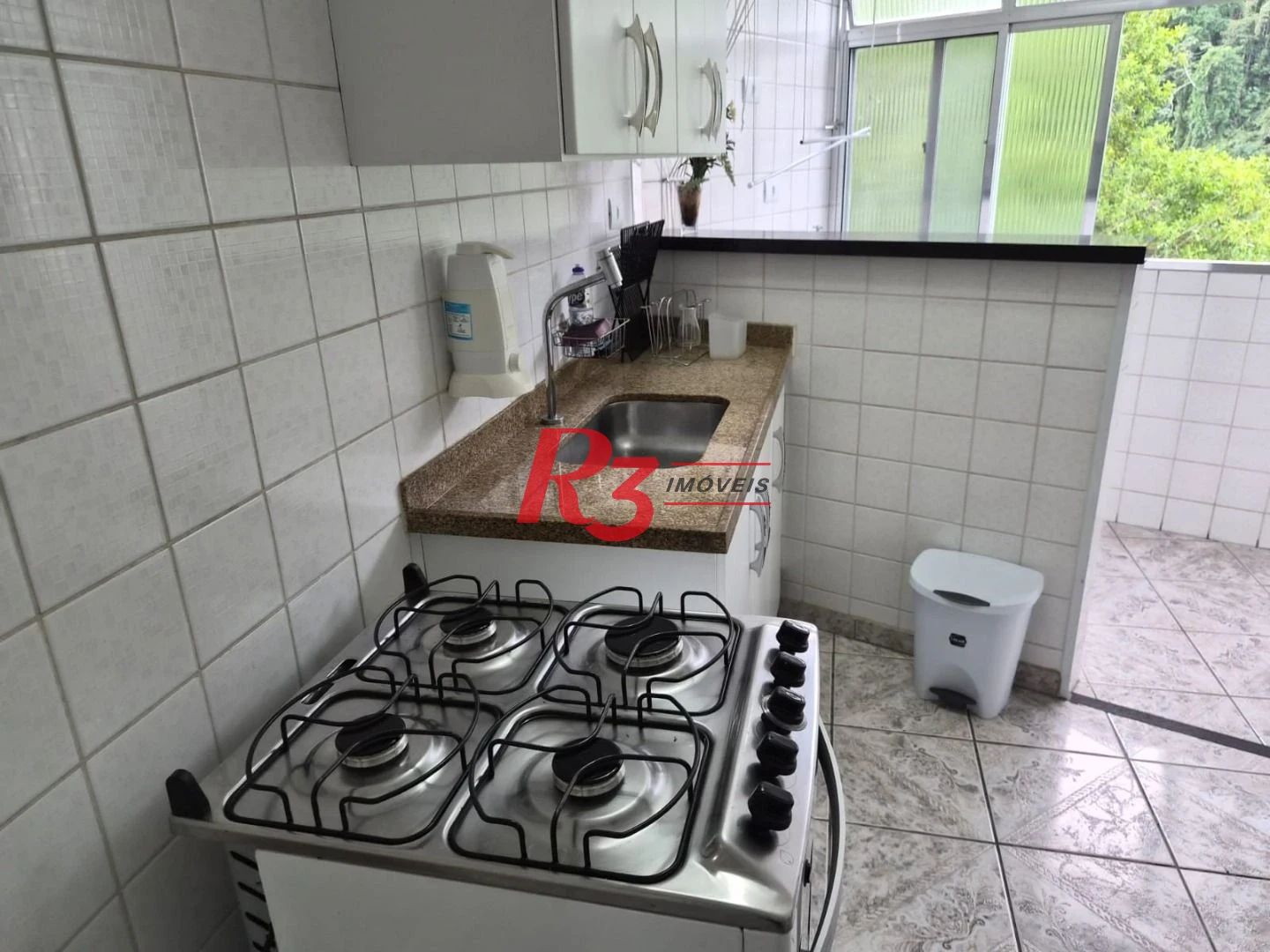 Apartamento com 2 dormitórios à venda, 70 m² por R$ 400.000,00 - Itararé - São Vicente/SP